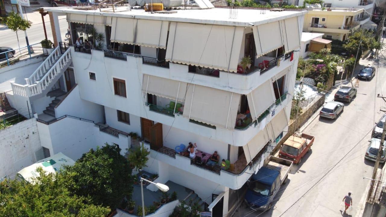 Hotel Vila Vilson Sarandë Buitenkant foto