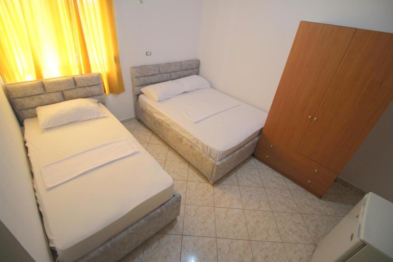 Hotel Vila Vilson Sarandë Kamer foto