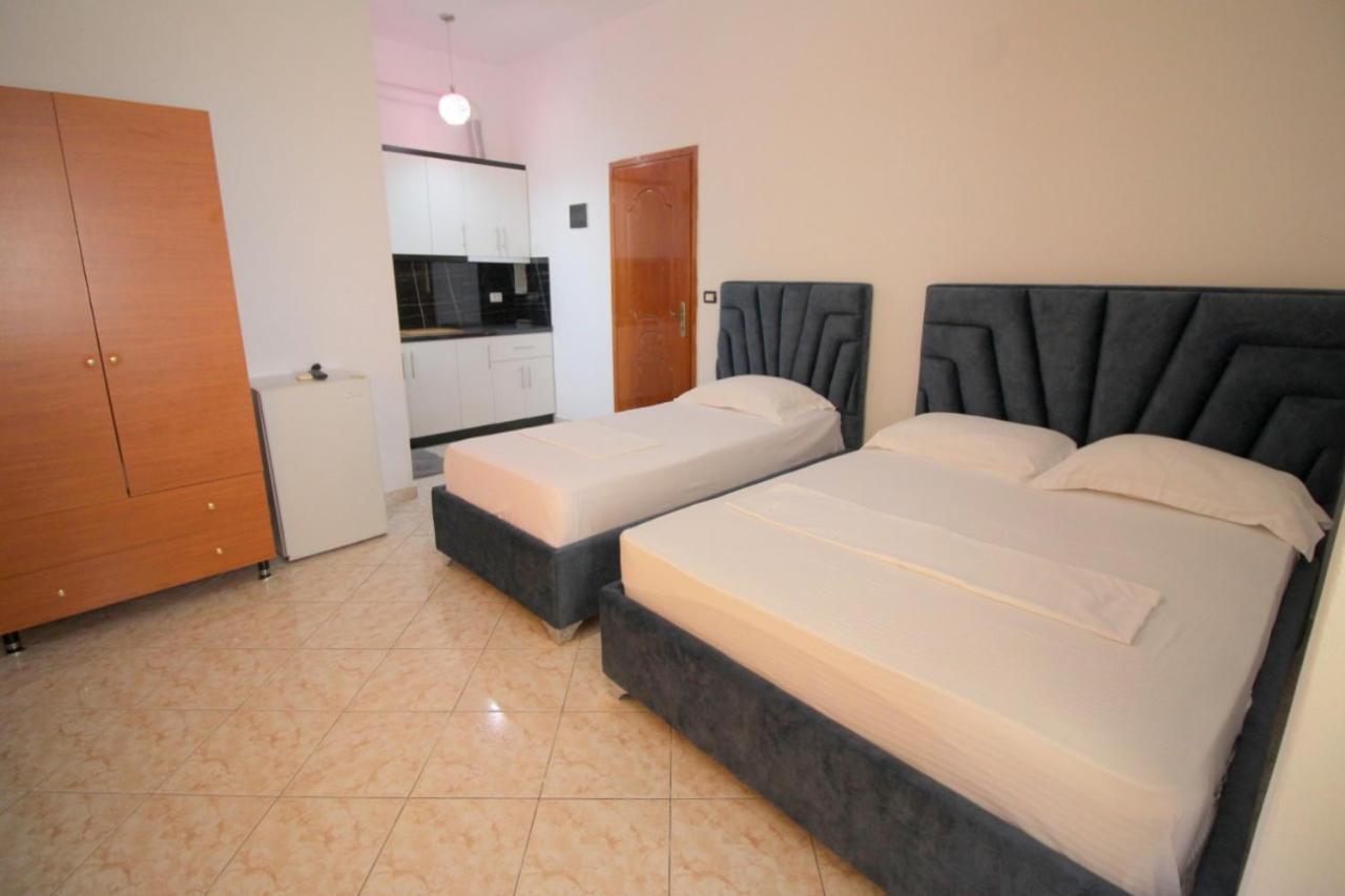 Hotel Vila Vilson Sarandë Kamer foto