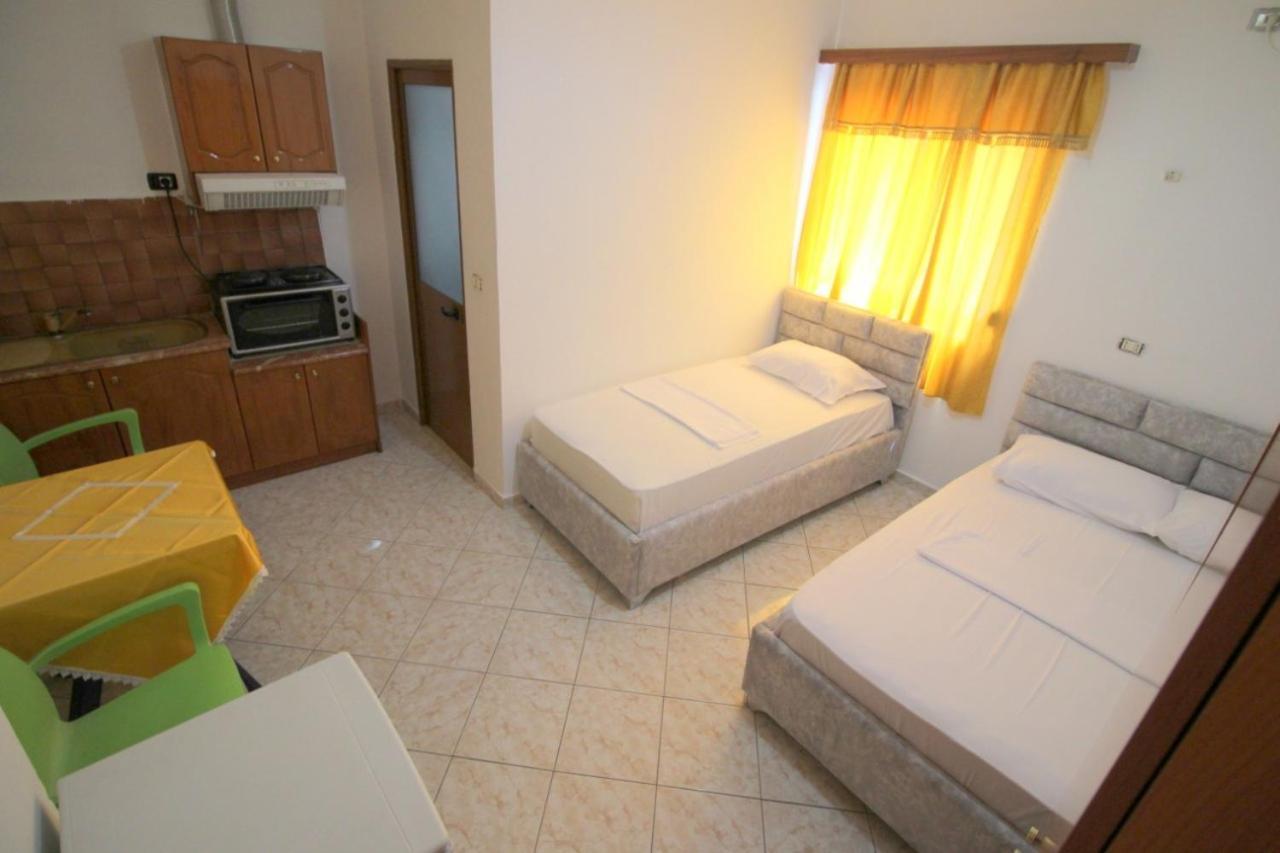 Hotel Vila Vilson Sarandë Kamer foto