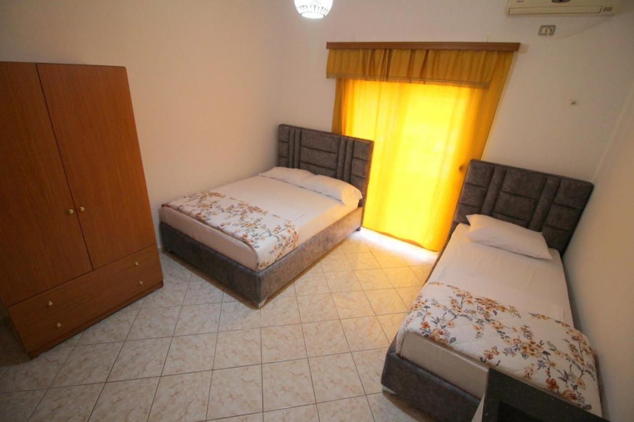 Hotel Vila Vilson Sarandë Kamer foto