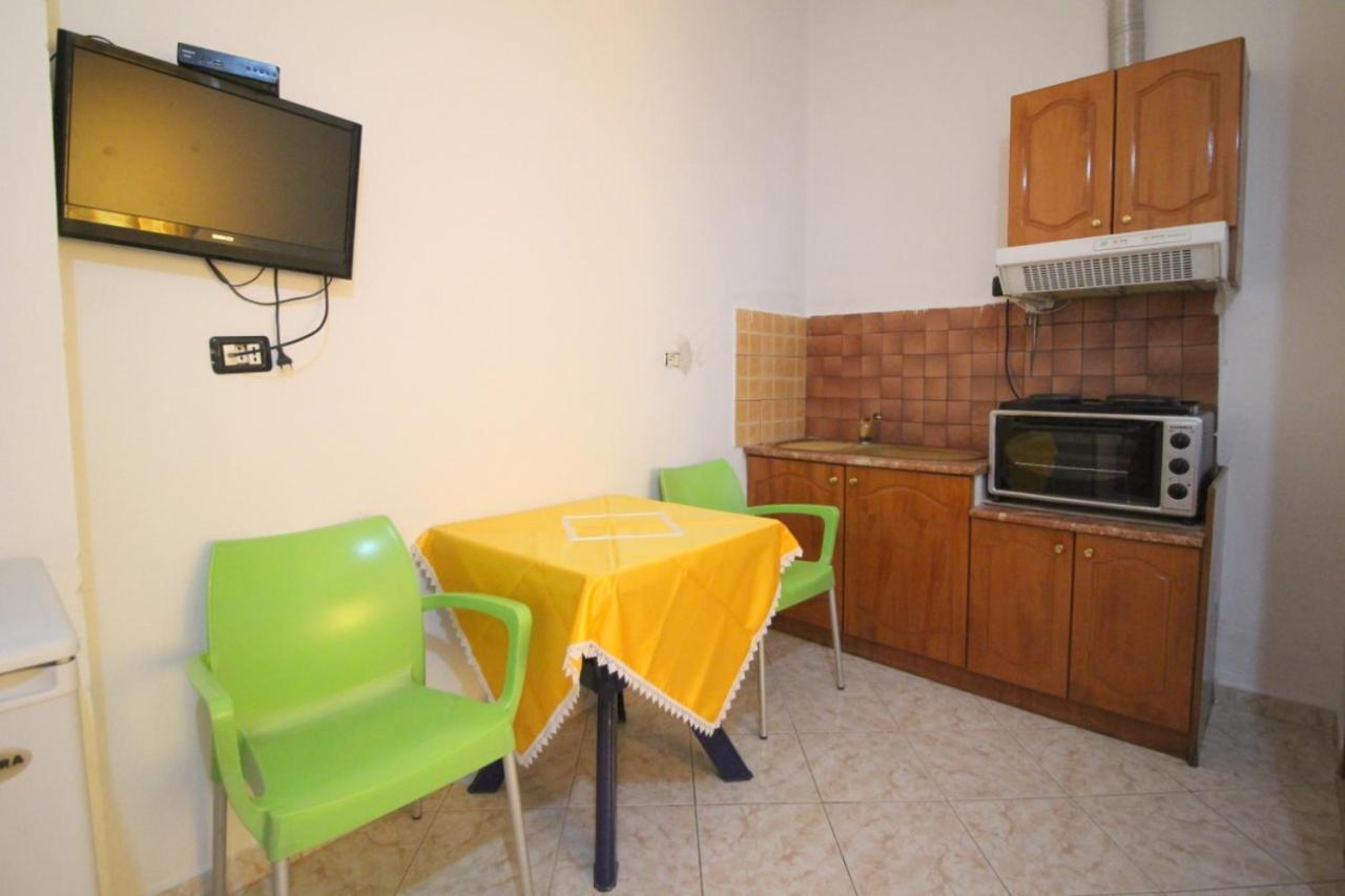 Hotel Vila Vilson Sarandë Kamer foto