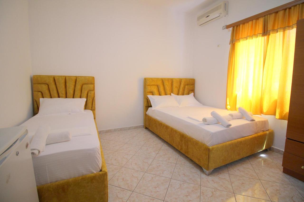 Hotel Vila Vilson Sarandë Buitenkant foto