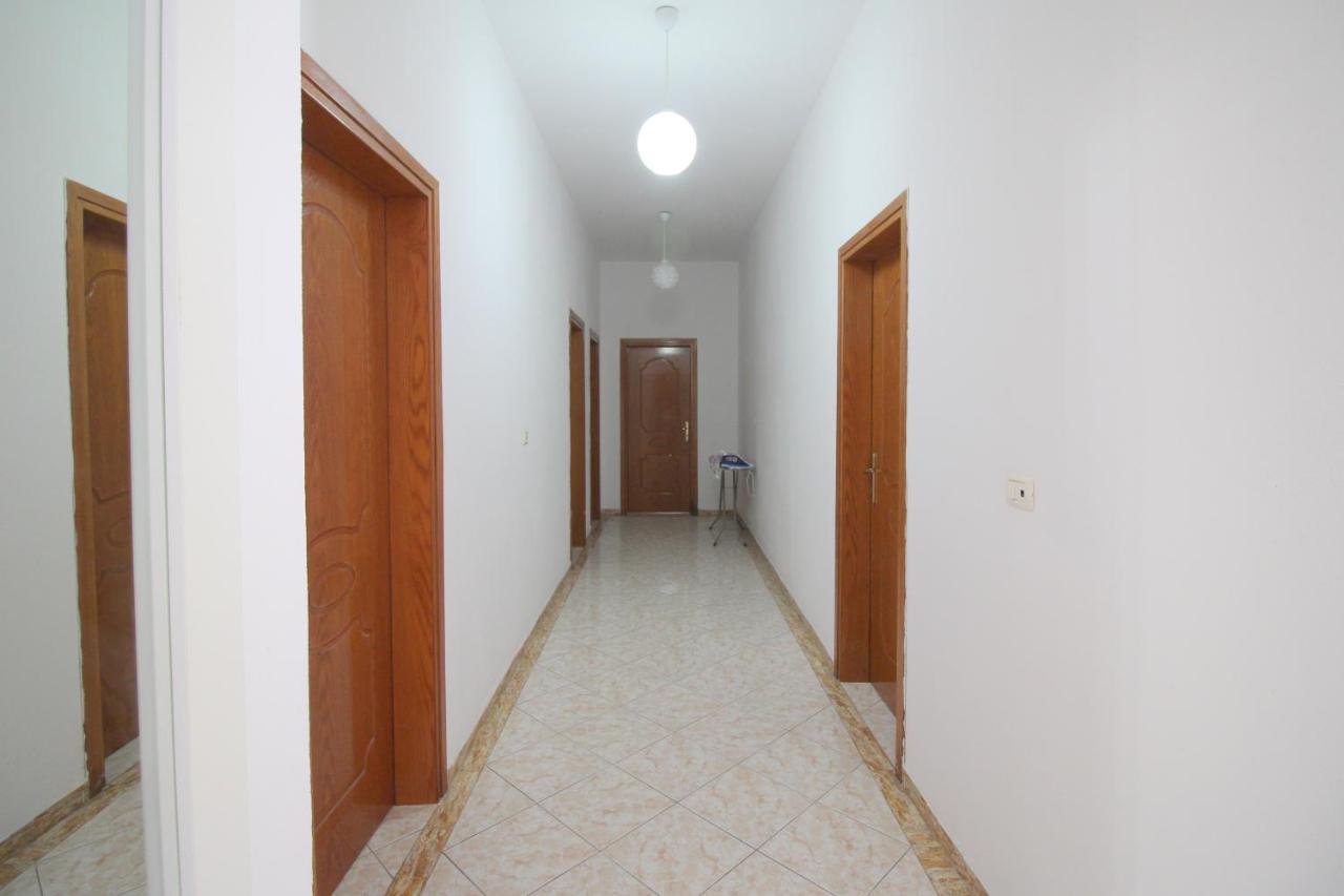 Hotel Vila Vilson Sarandë Buitenkant foto