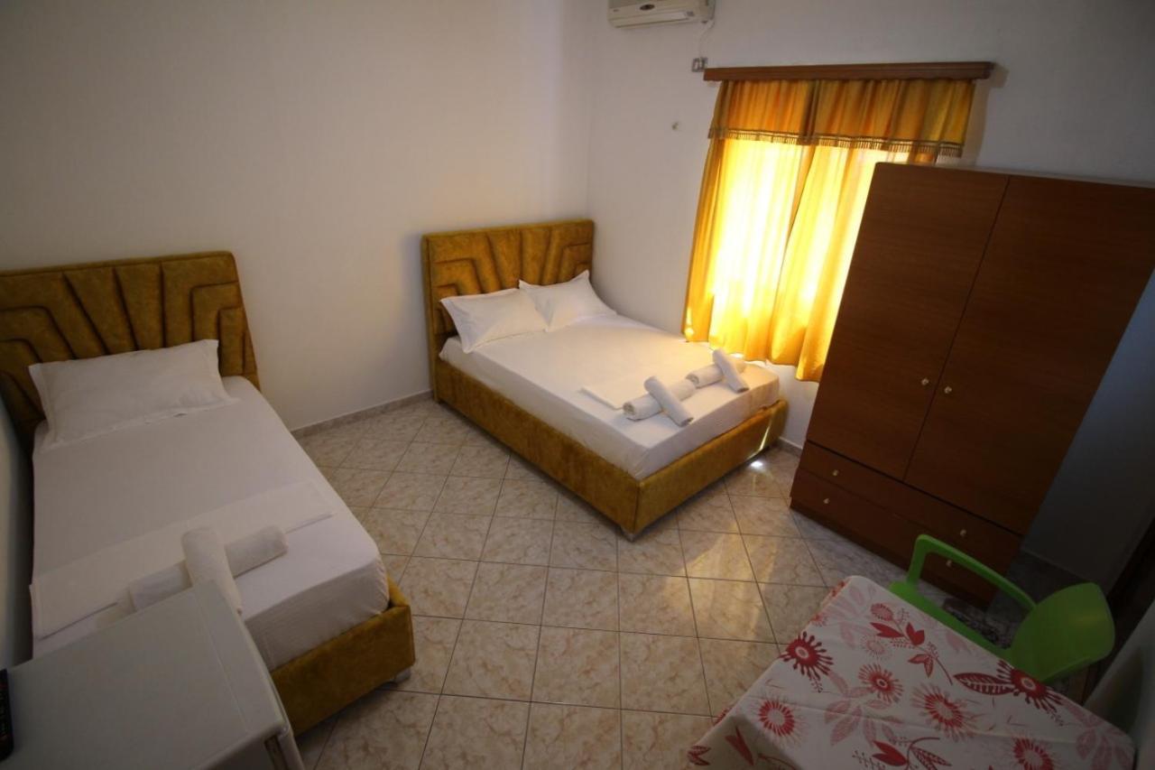 Hotel Vila Vilson Sarandë Kamer foto