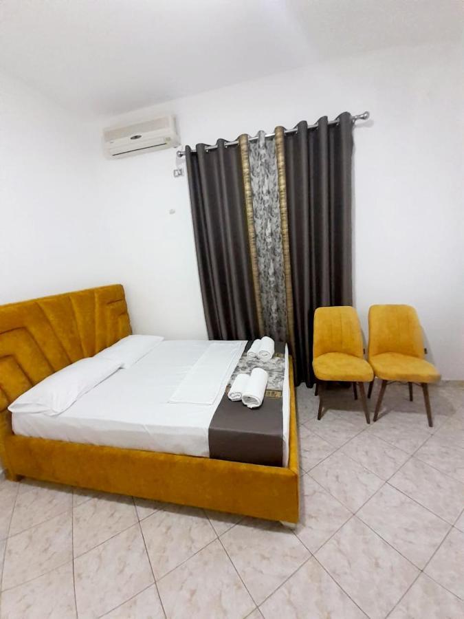 Hotel Vila Vilson Sarandë Buitenkant foto