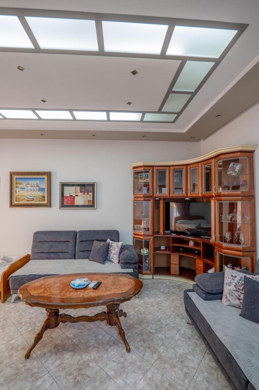 Hotel Vila Vilson Sarandë Buitenkant foto