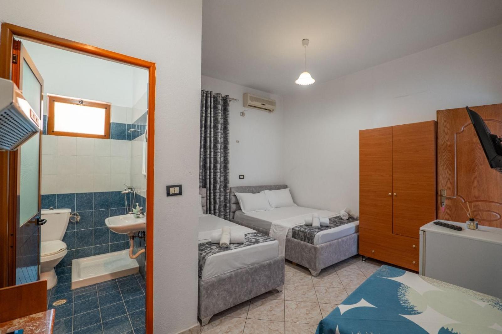 Hotel Vila Vilson Sarandë Buitenkant foto